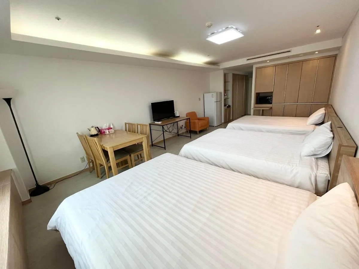 Incheon Airport Guesthouse בית הארחה