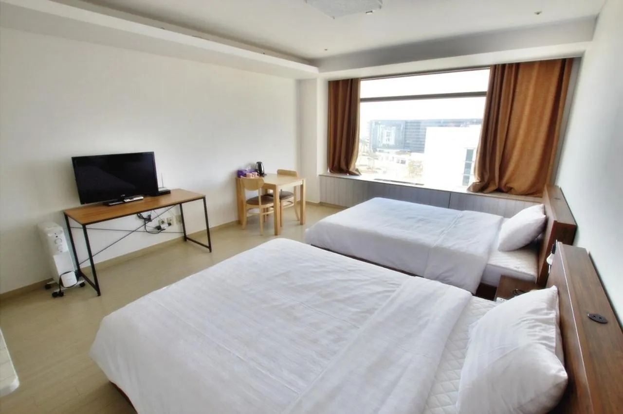 בית הארחה Incheon Airport Guesthouse