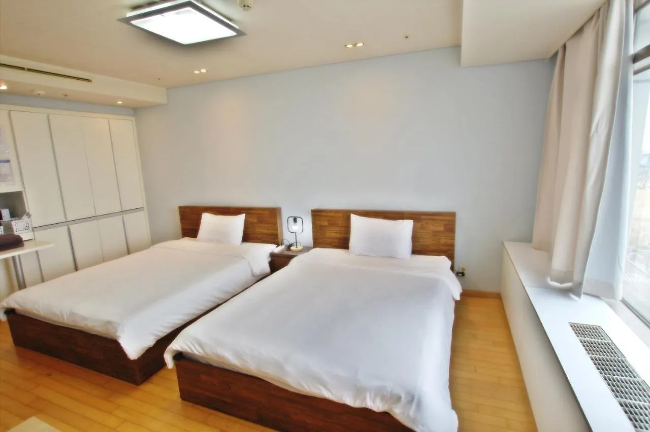 Incheon Airport Guesthouse בית הארחה