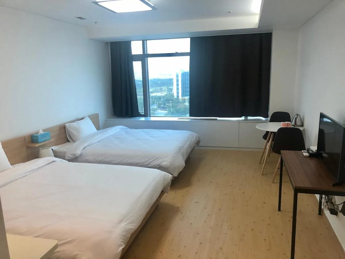 בית הארחה Incheon Airport Guesthouse