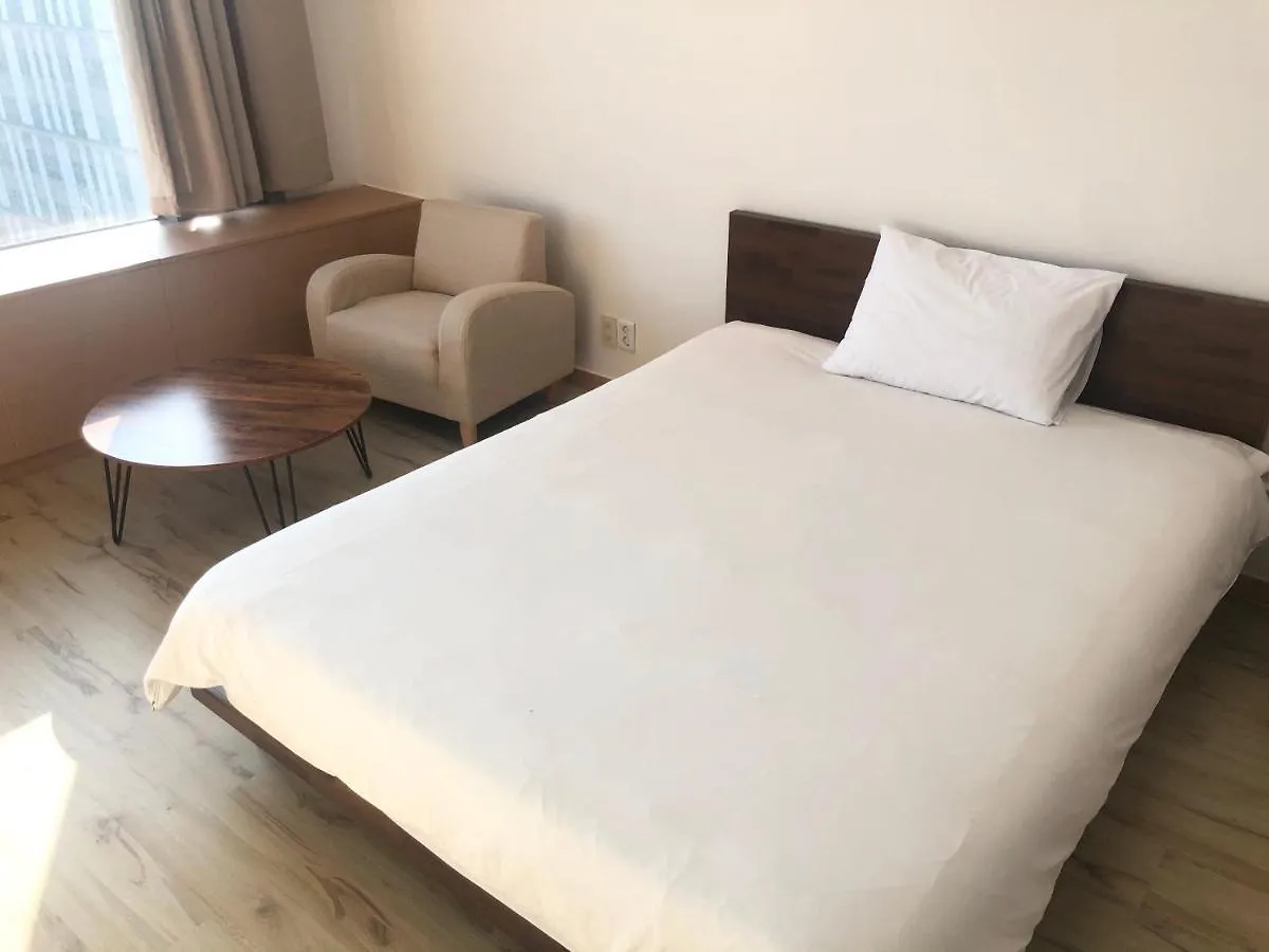 Incheon Airport Guesthouse בית הארחה